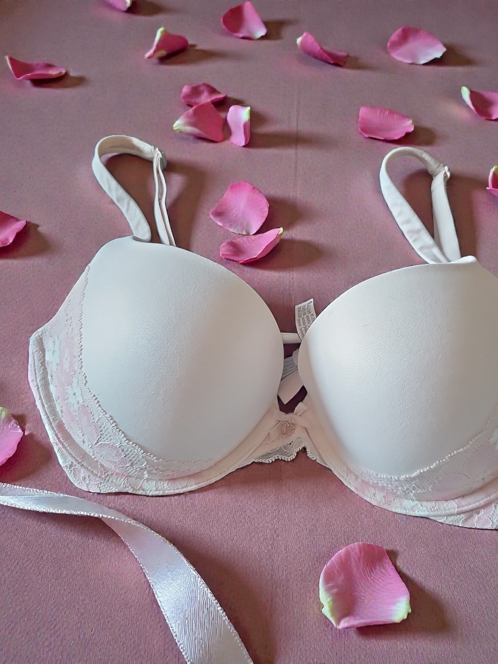 Victoria's Secret White Lace-Trim Push-Up Bra
